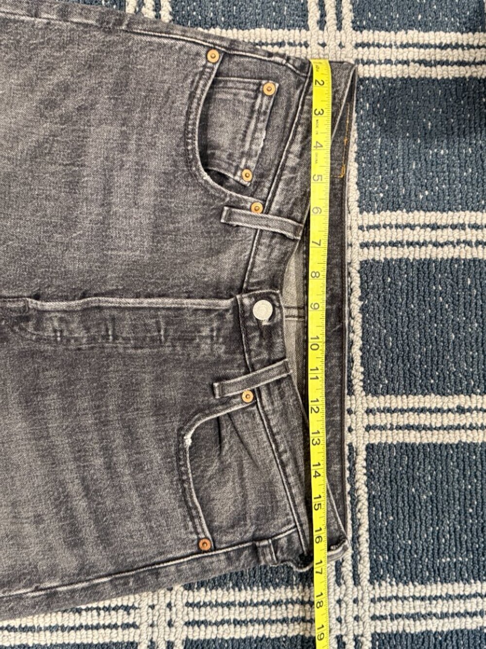 Levi's Distressed Black, Vintage skinny. The 501 Perfect Jean. Size 29 - Picture 5 of 7